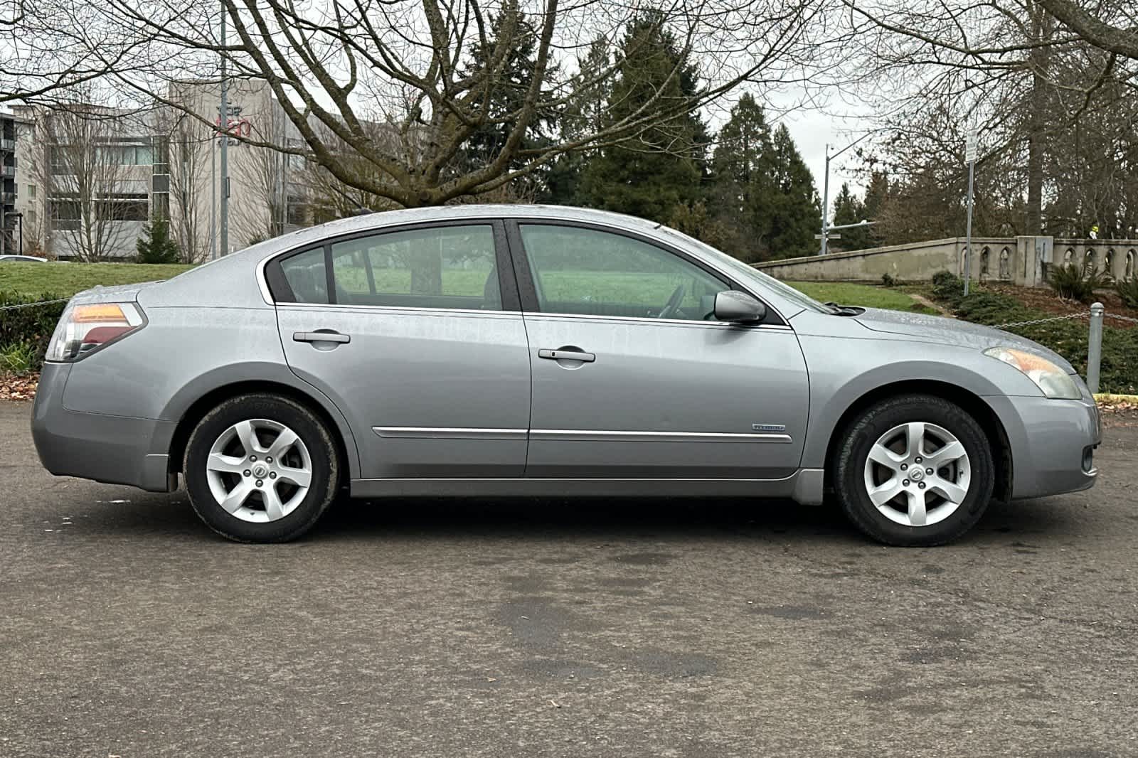 Thumbnail: 2009 Nissan Altima - 8