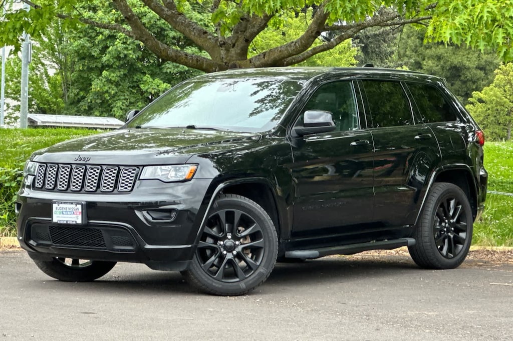 Used 2019 Jeep Grand Cherokee Altitude SUV