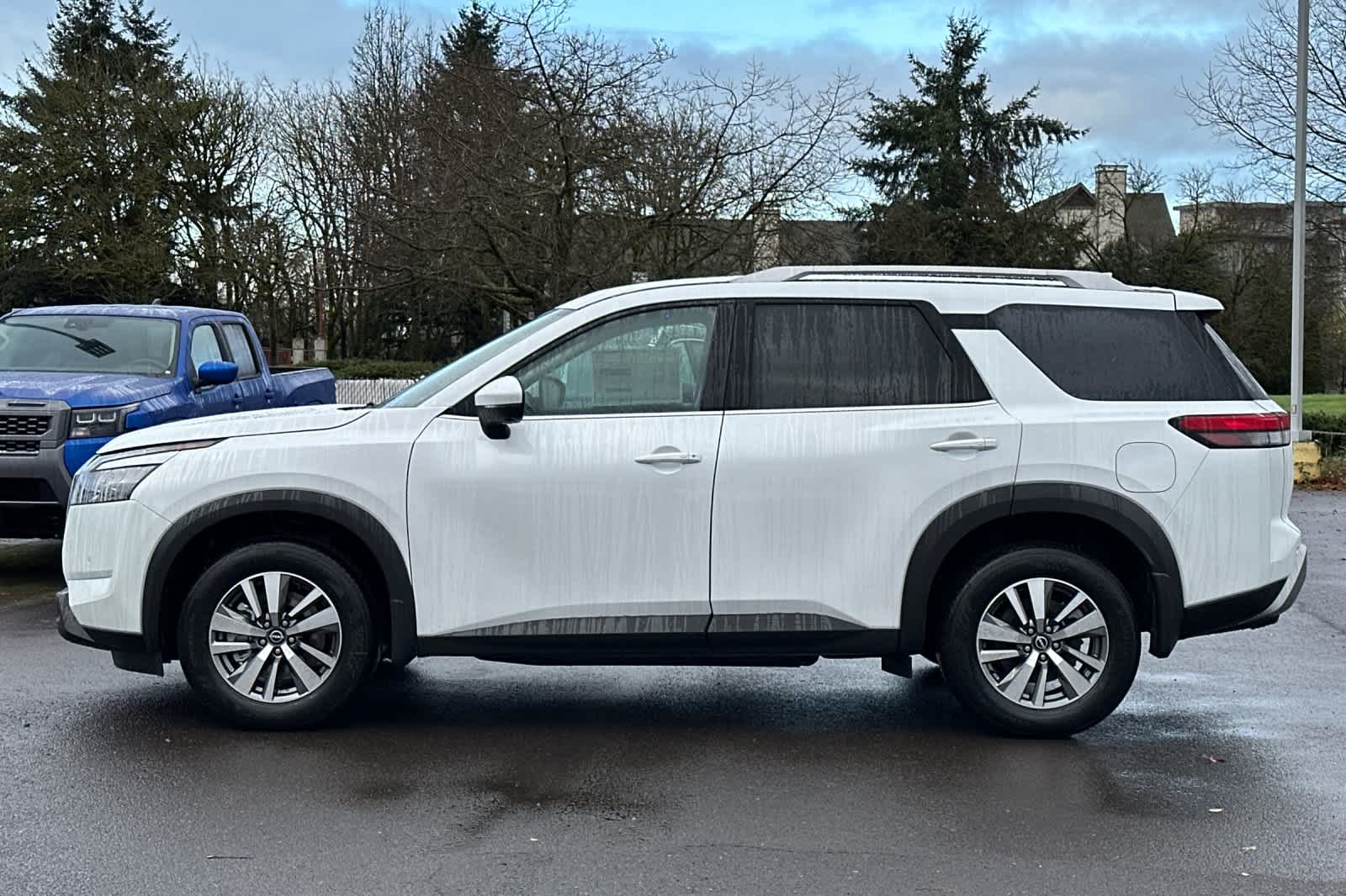 Thumbnail: 2025 Nissan Pathfinder - 5