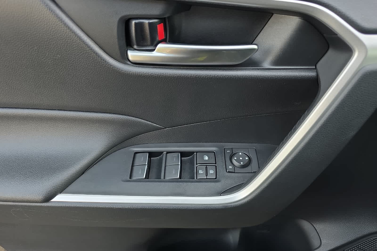 Thumbnail: 2023 Toyota RAV4 - 12