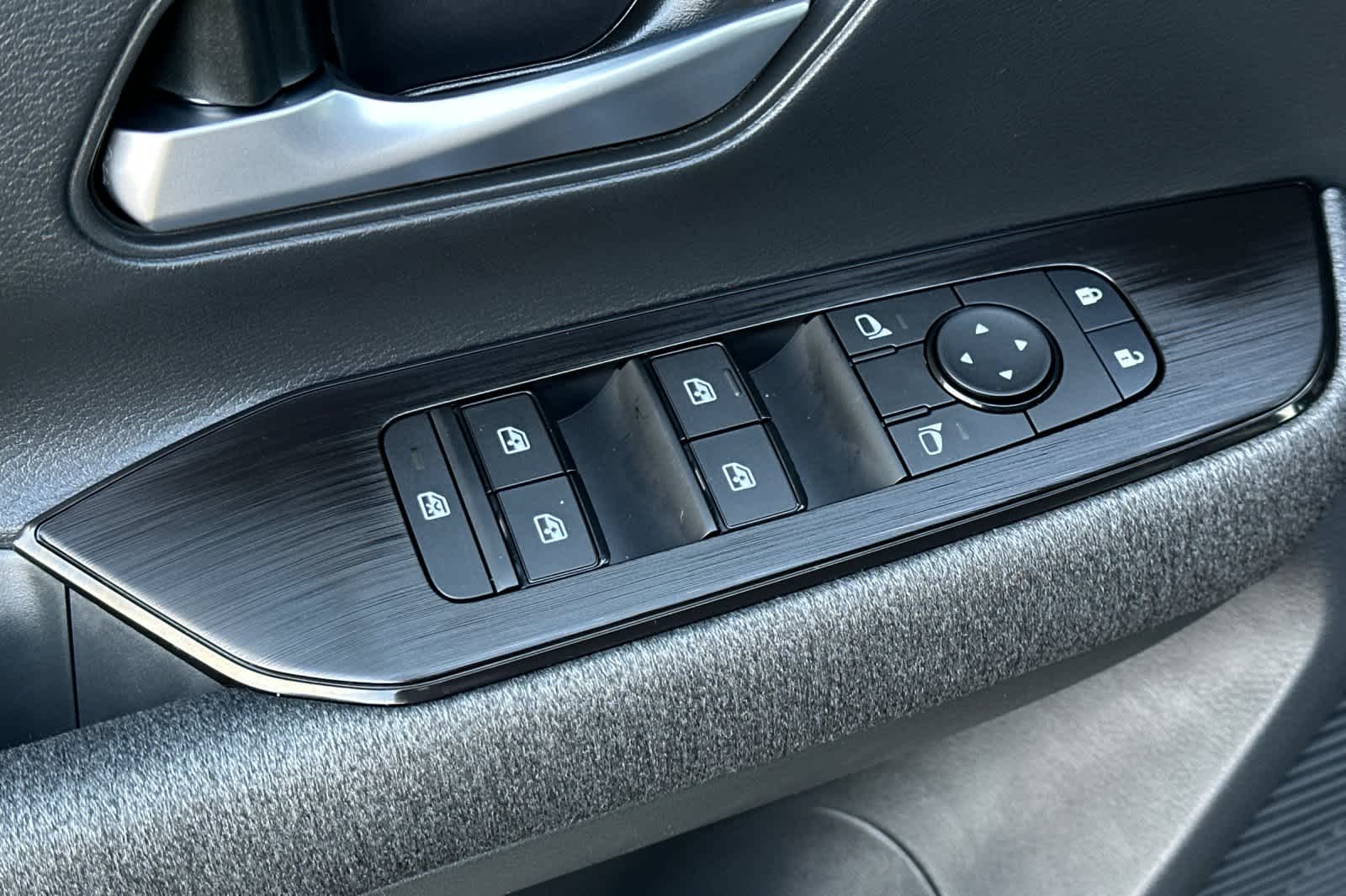 Thumbnail: 2026 Nissan Kicks - 13