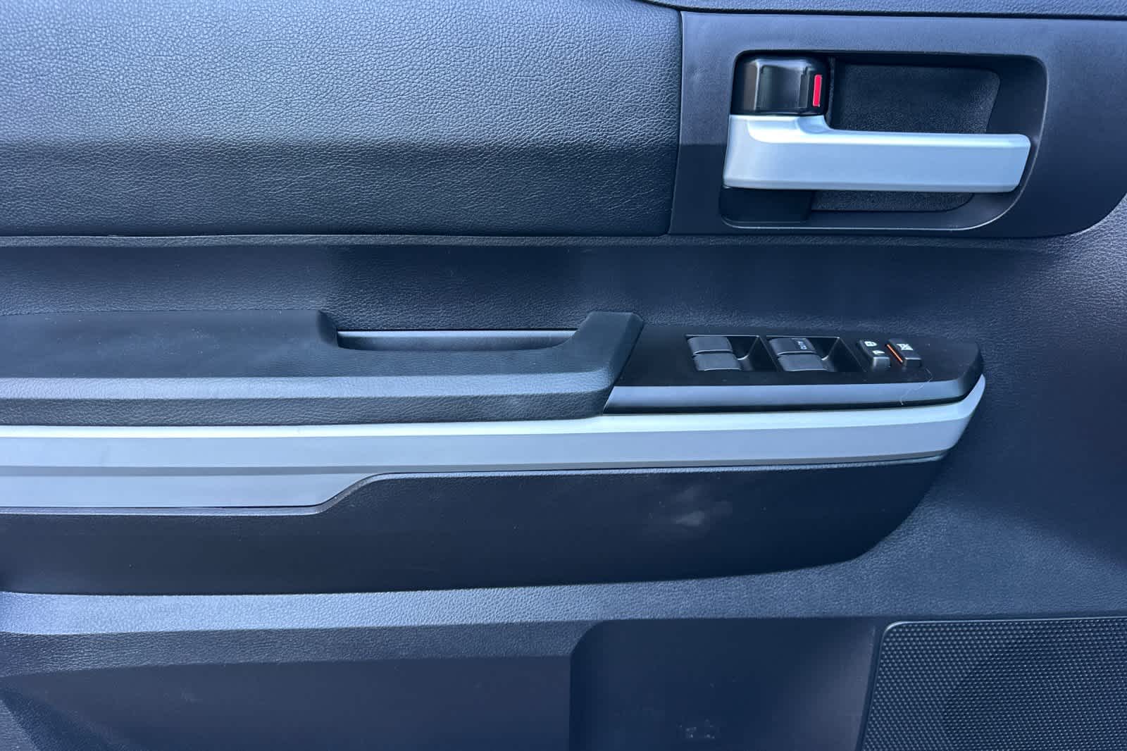2020 Toyota Tundra SR5 - Photo 12