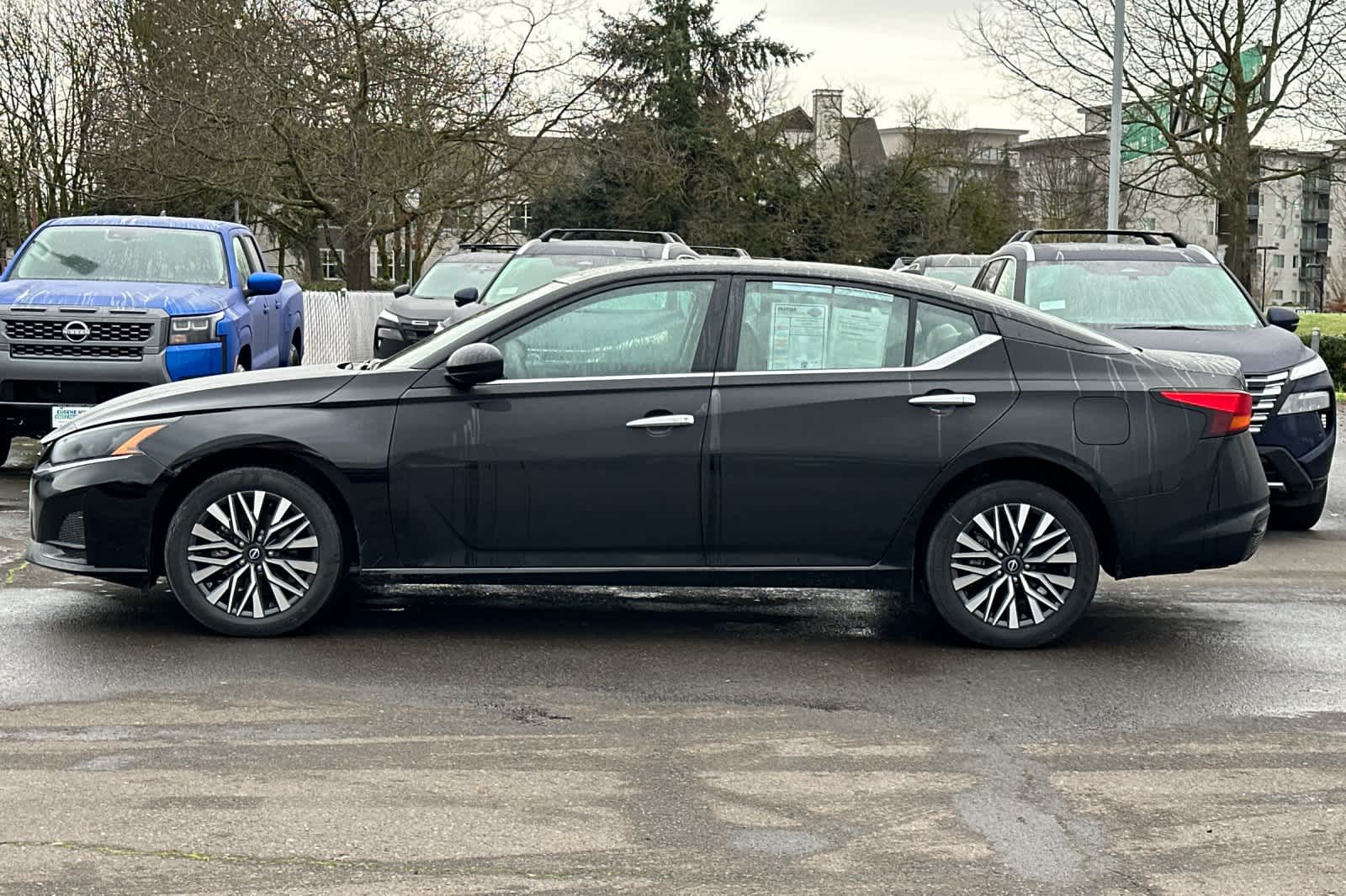 Thumbnail: 2025 Nissan Altima - 5