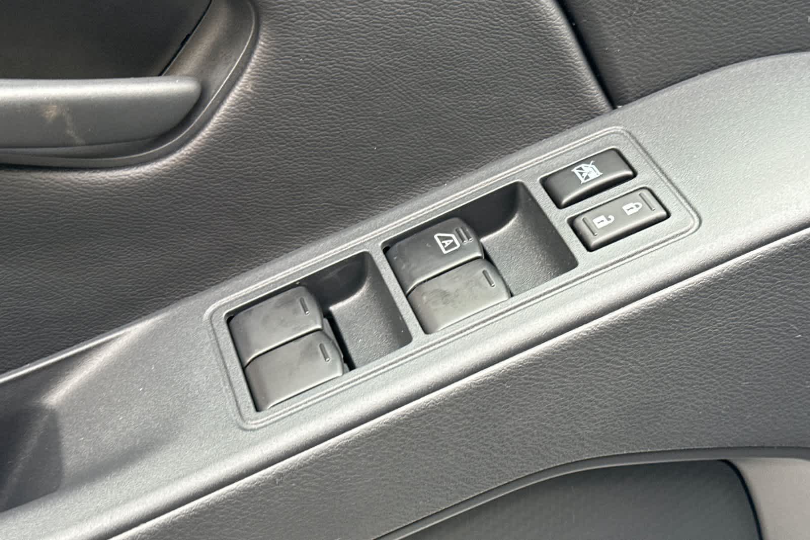 Thumbnail: 2025 Nissan Frontier - 13