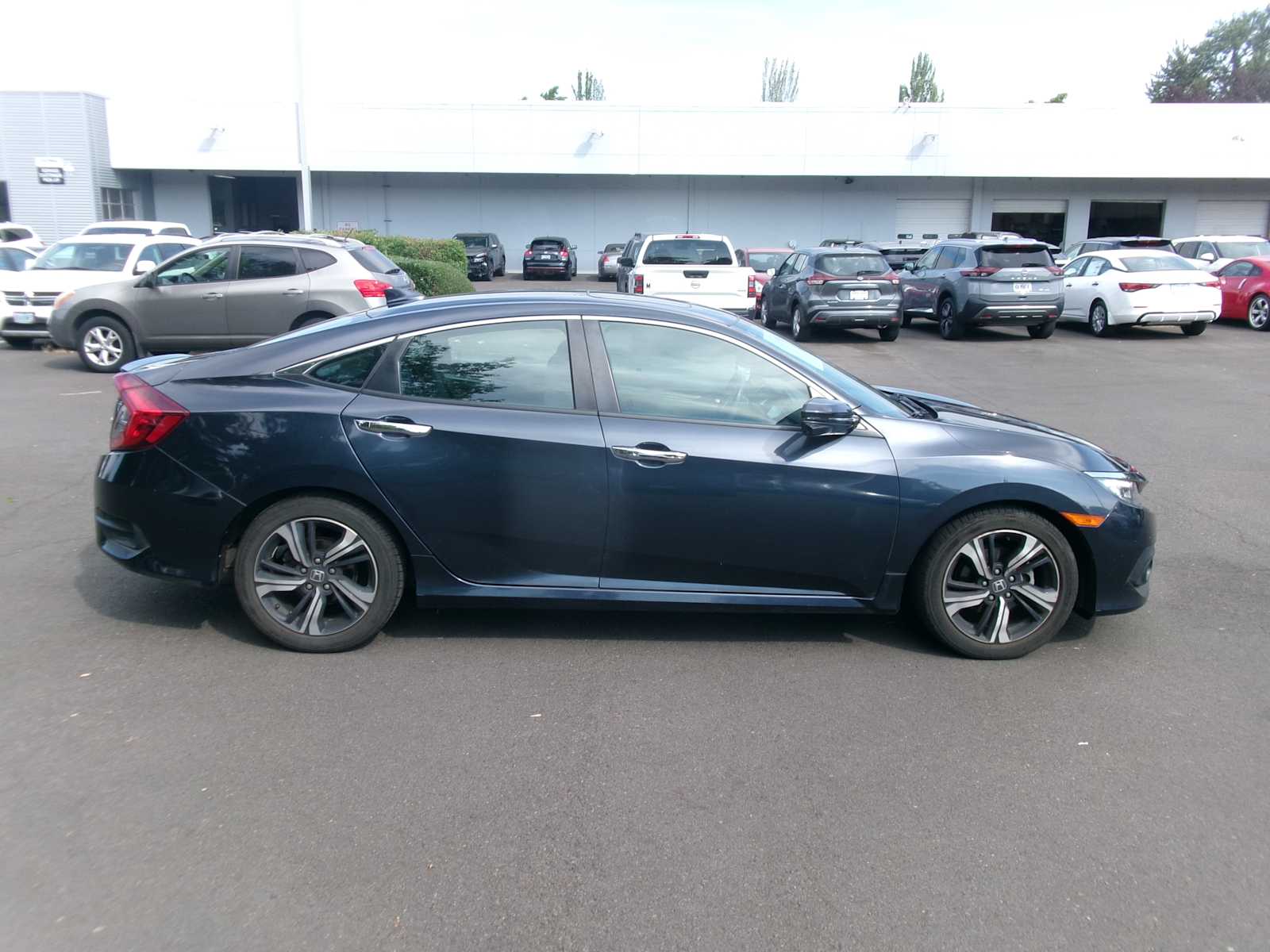 Thumbnail: 2017 Honda Civic - 6