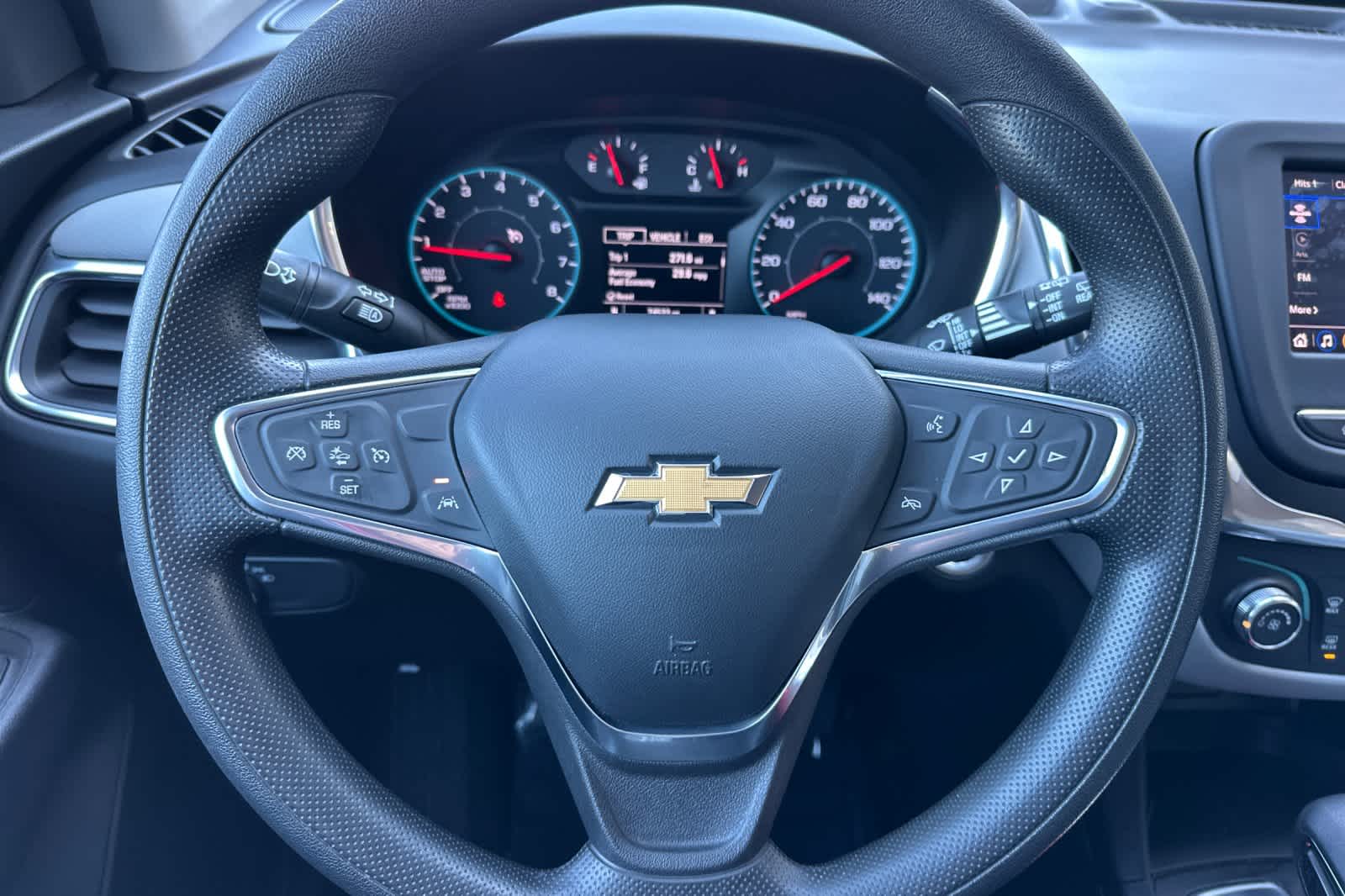 Thumbnail: 2022 Chevrolet Equinox - 23