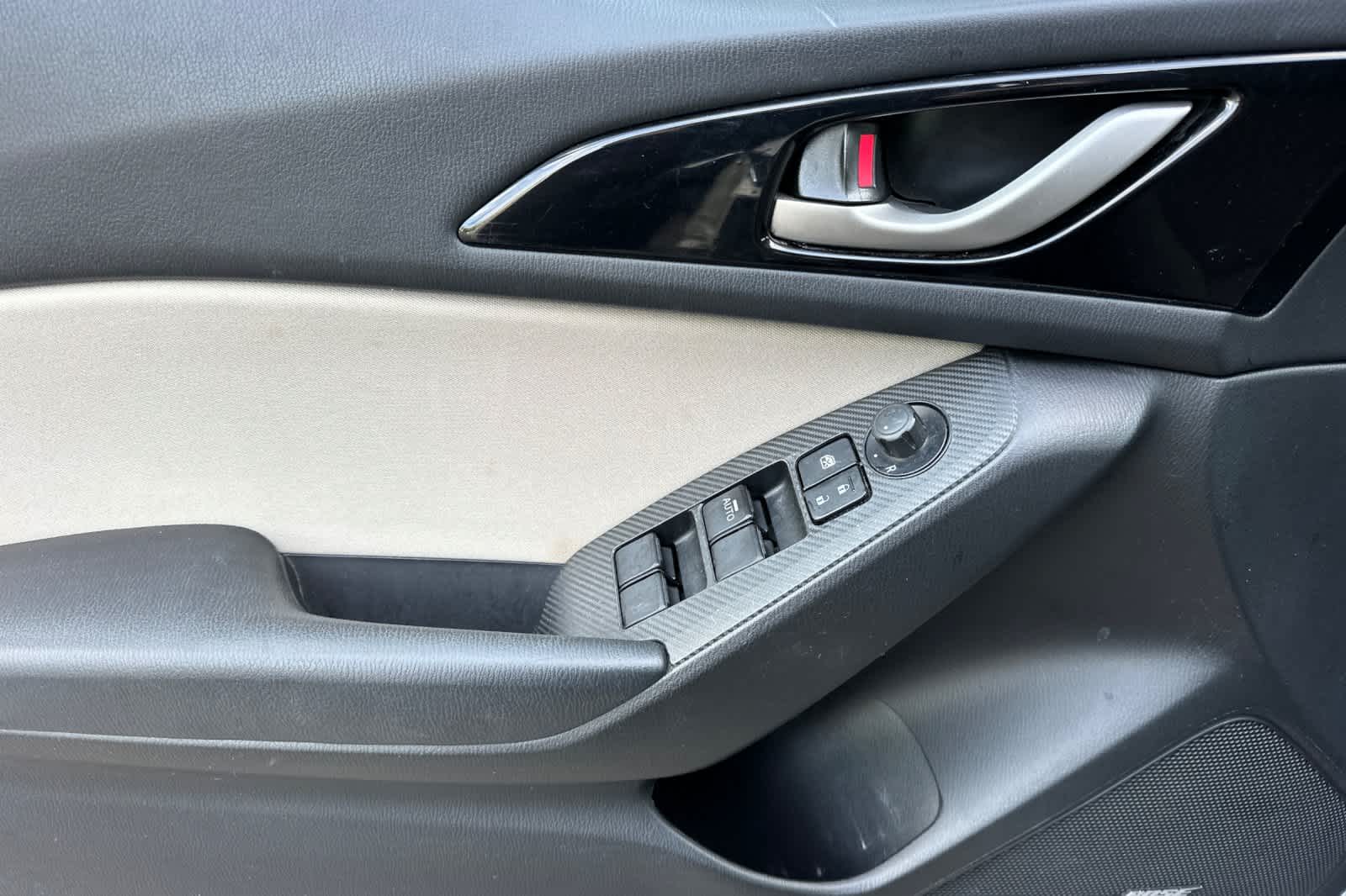 Thumbnail: 2016 Mazda Mazda3 - 11