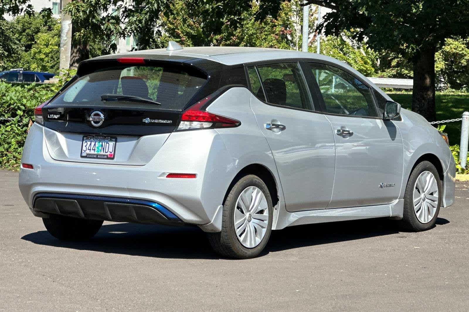 Used 2018 Nissan LEAF S with VIN 1N4AZ1CP3JC311159 for sale in Eugene, OR