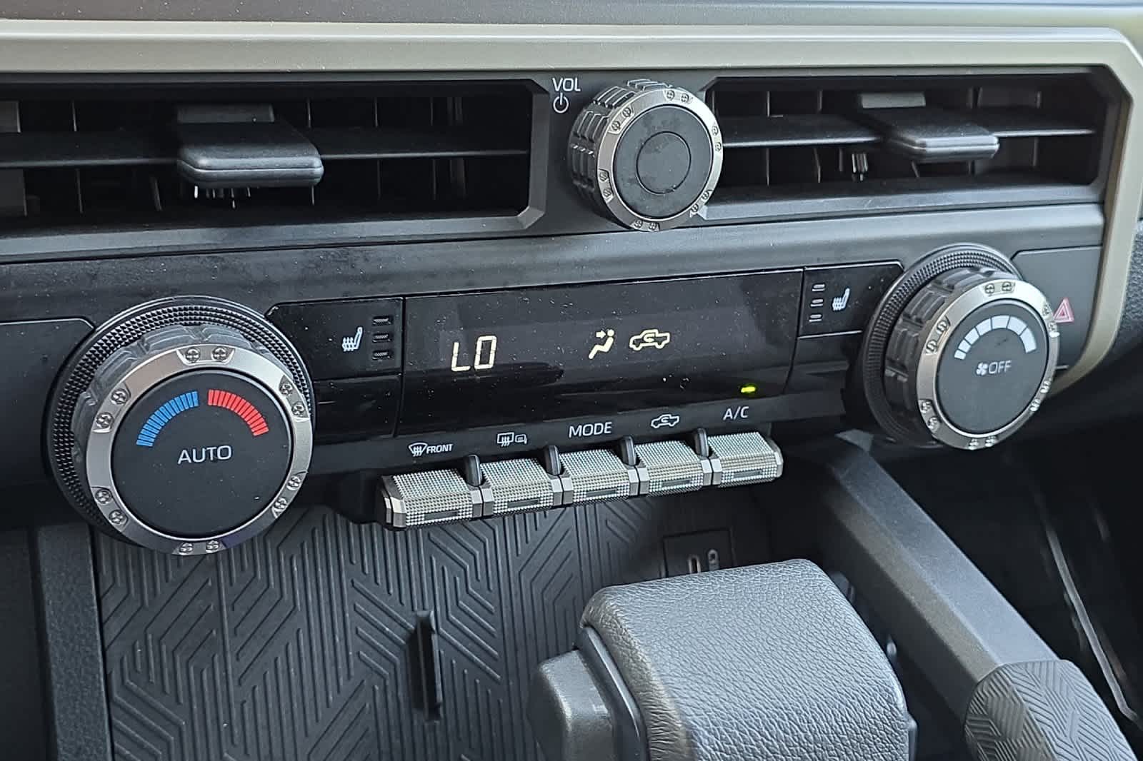 Thumbnail: 2024 Toyota Tacoma - 19