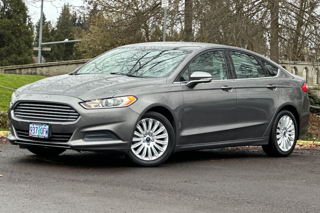 Used 2014 Ford Fusion SE Sedan