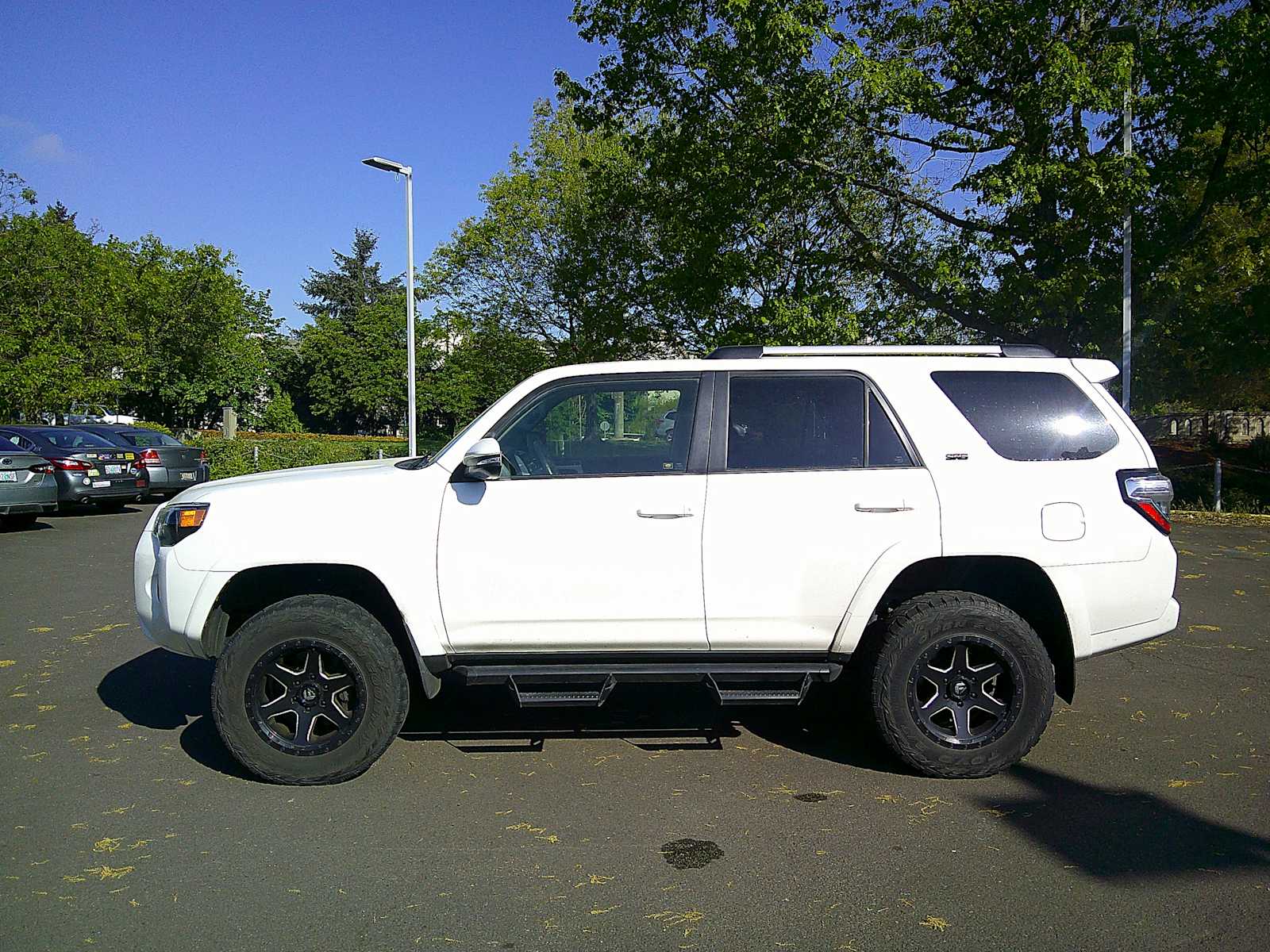 Thumbnail: 2019 Toyota 4Runner - 2