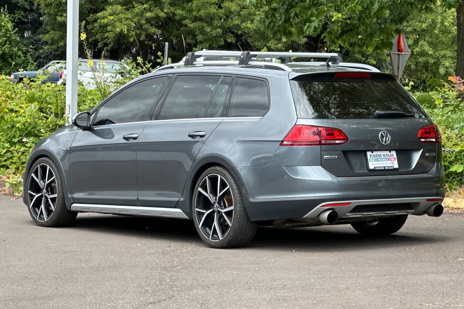 Thumbnail: 2017 Volkswagen Golf - 5