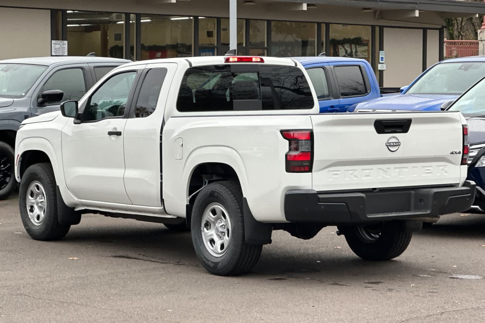 Thumbnail: 2026 Nissan Frontier - 6