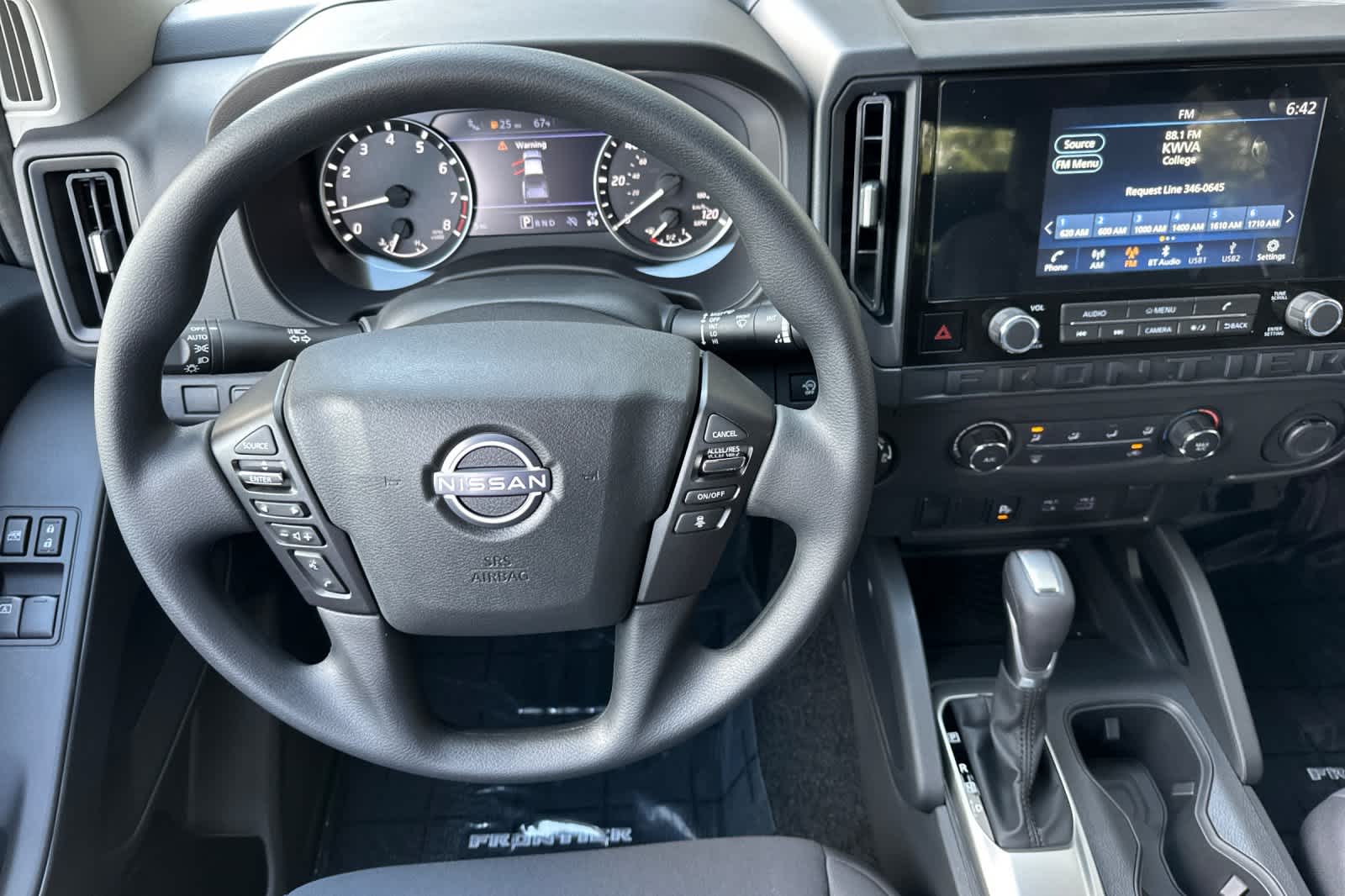 Thumbnail: 2025 Nissan Frontier - 14