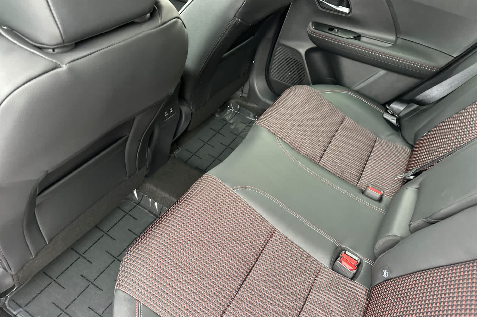 Thumbnail: 2025 Nissan Kicks - 4