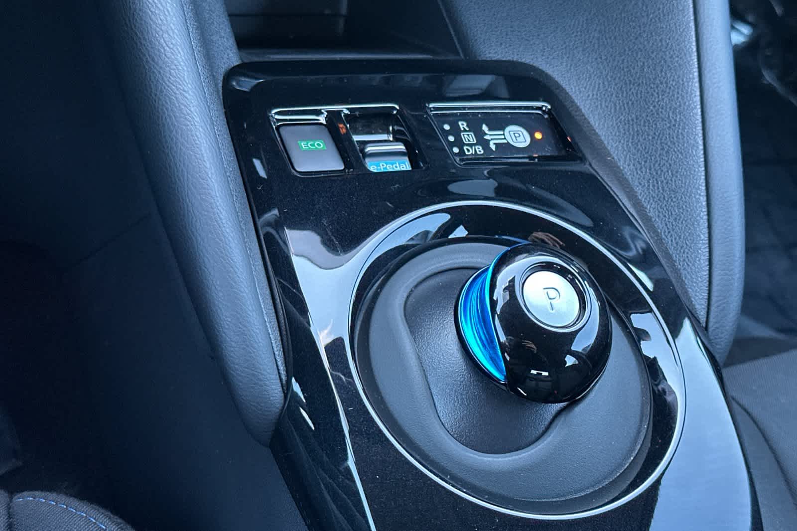 Thumbnail: 2025 Nissan Leaf - 22