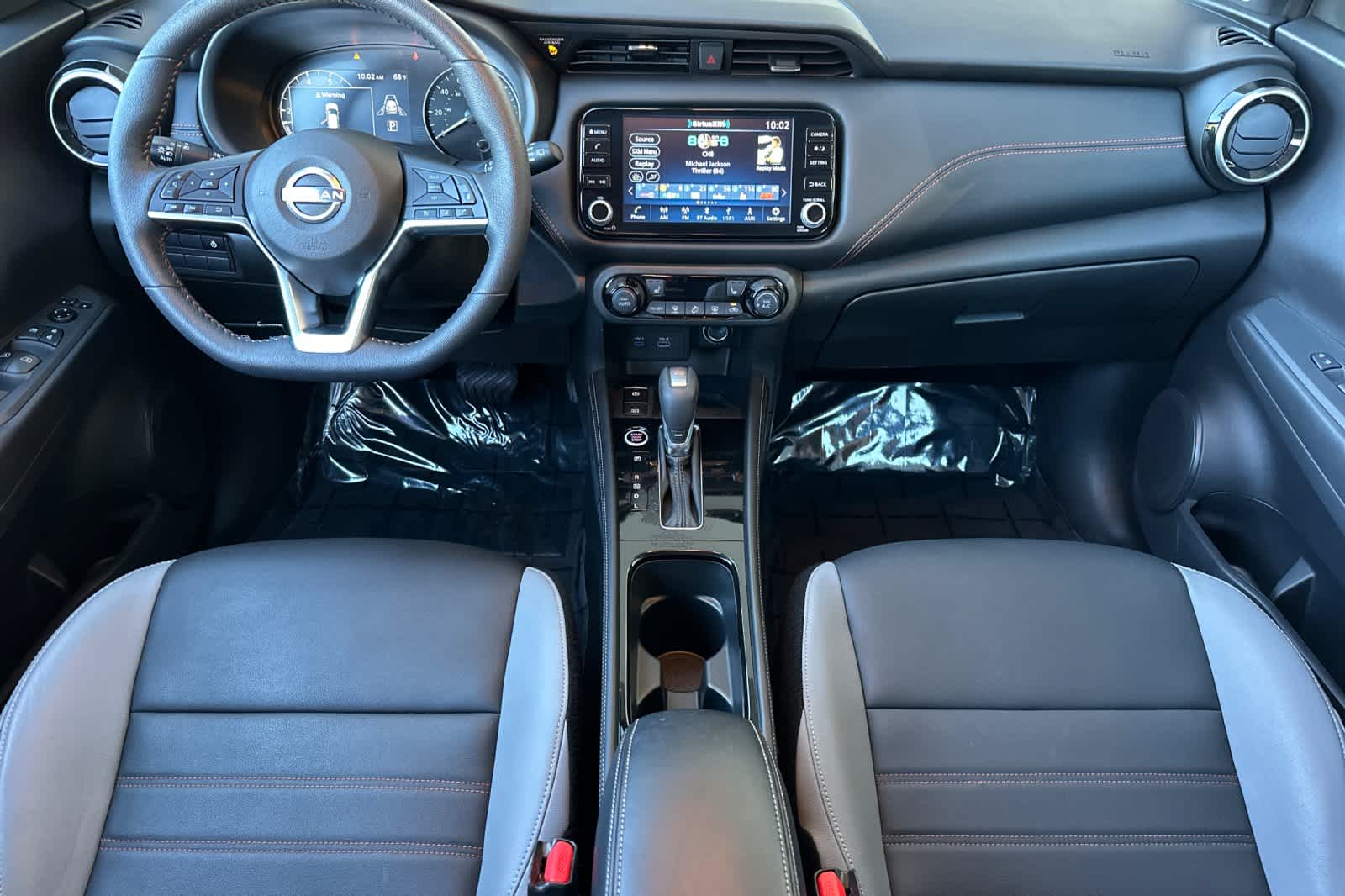 2024 Nissan Kicks SR photo 3