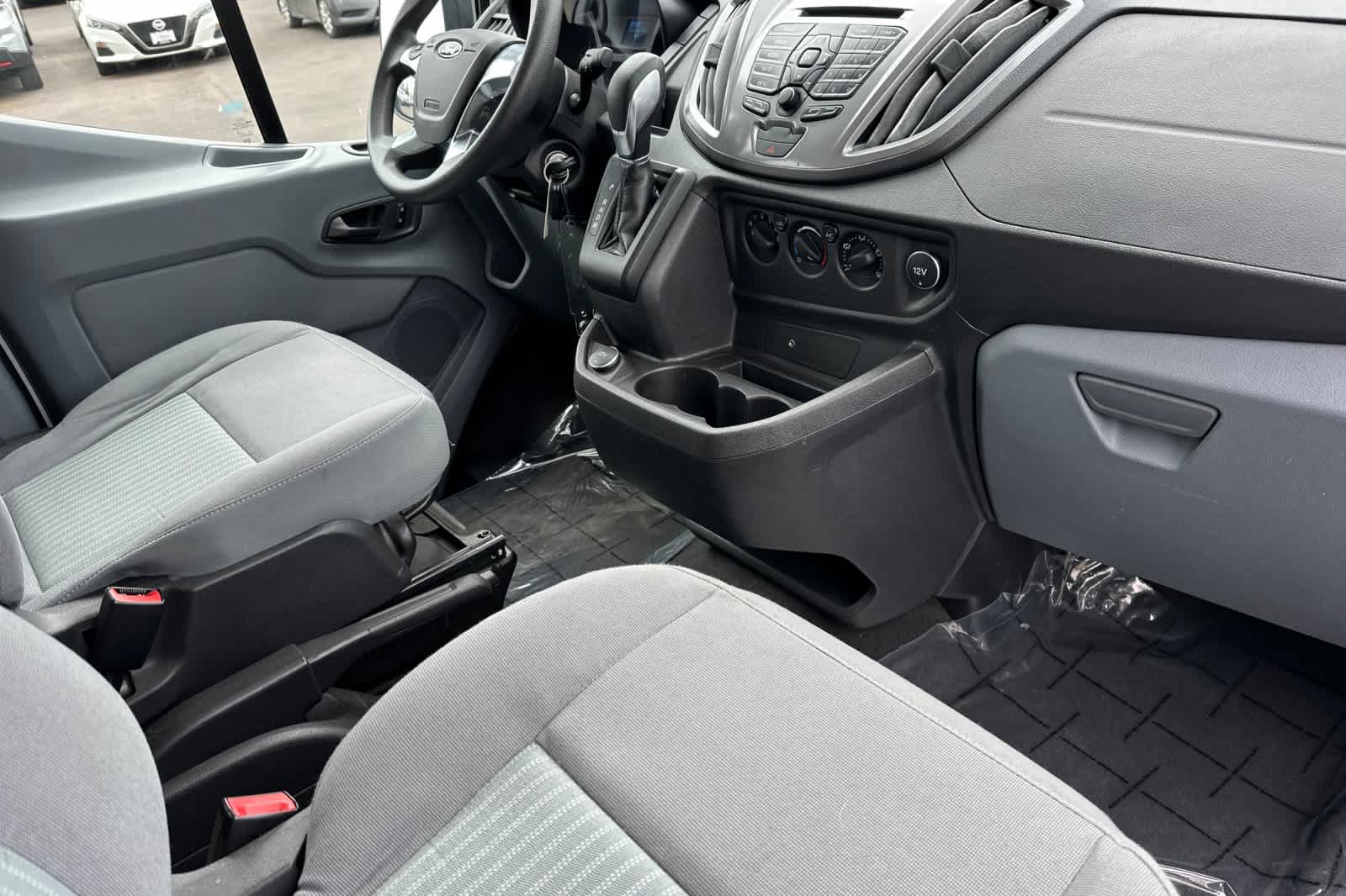 Thumbnail: 2017 Ford Transit Series - 17