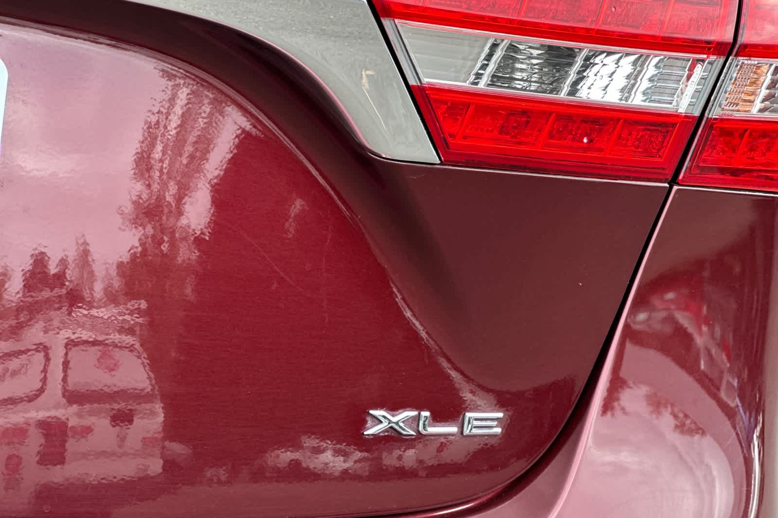 Thumbnail: 2014 Toyota Avalon - 27