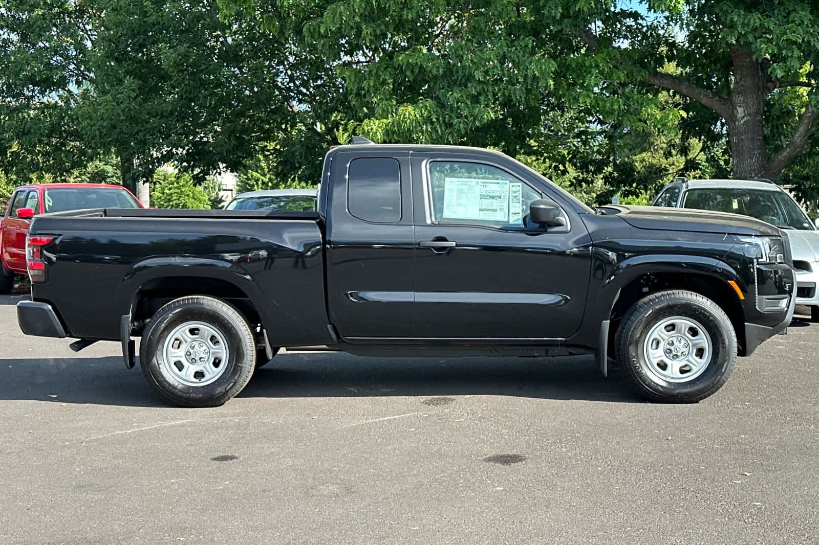 Thumbnail: 2025 Nissan Frontier - 8