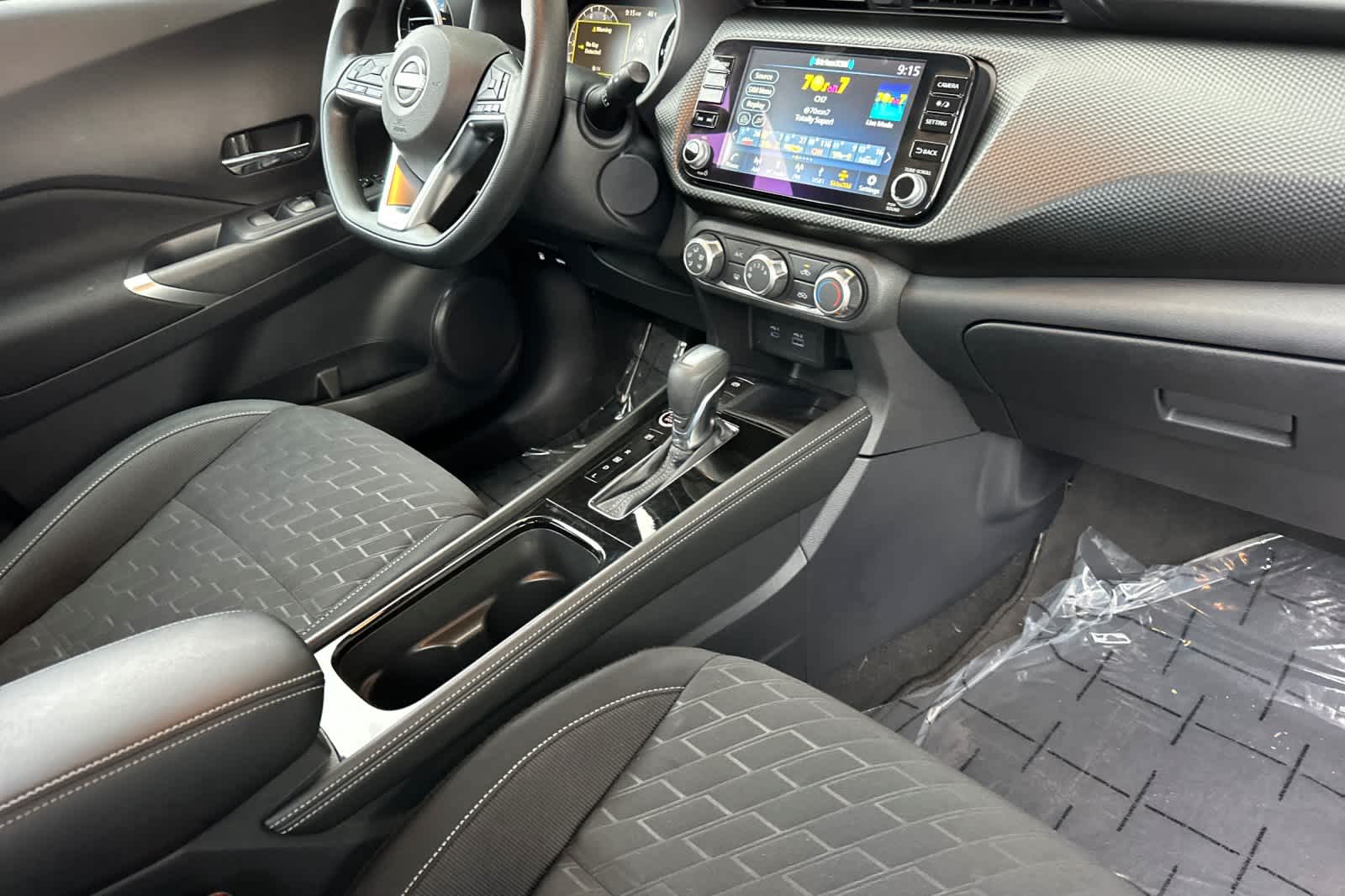 Thumbnail: 2023 Nissan Kicks - 16