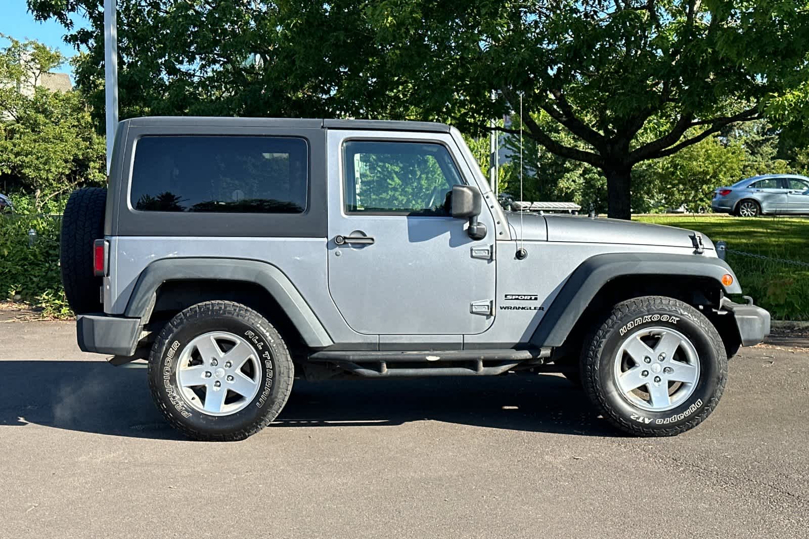 Thumbnail: 2013 Jeep Wrangler - 7