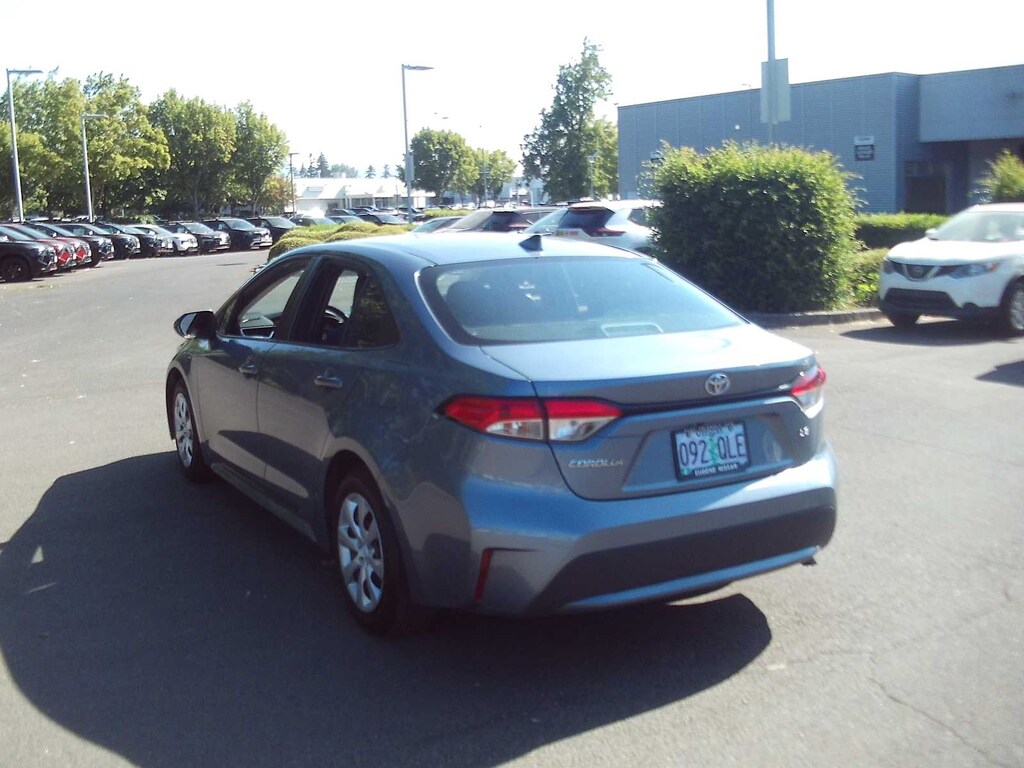 Used 2021 Toyota Corolla LE Sedan