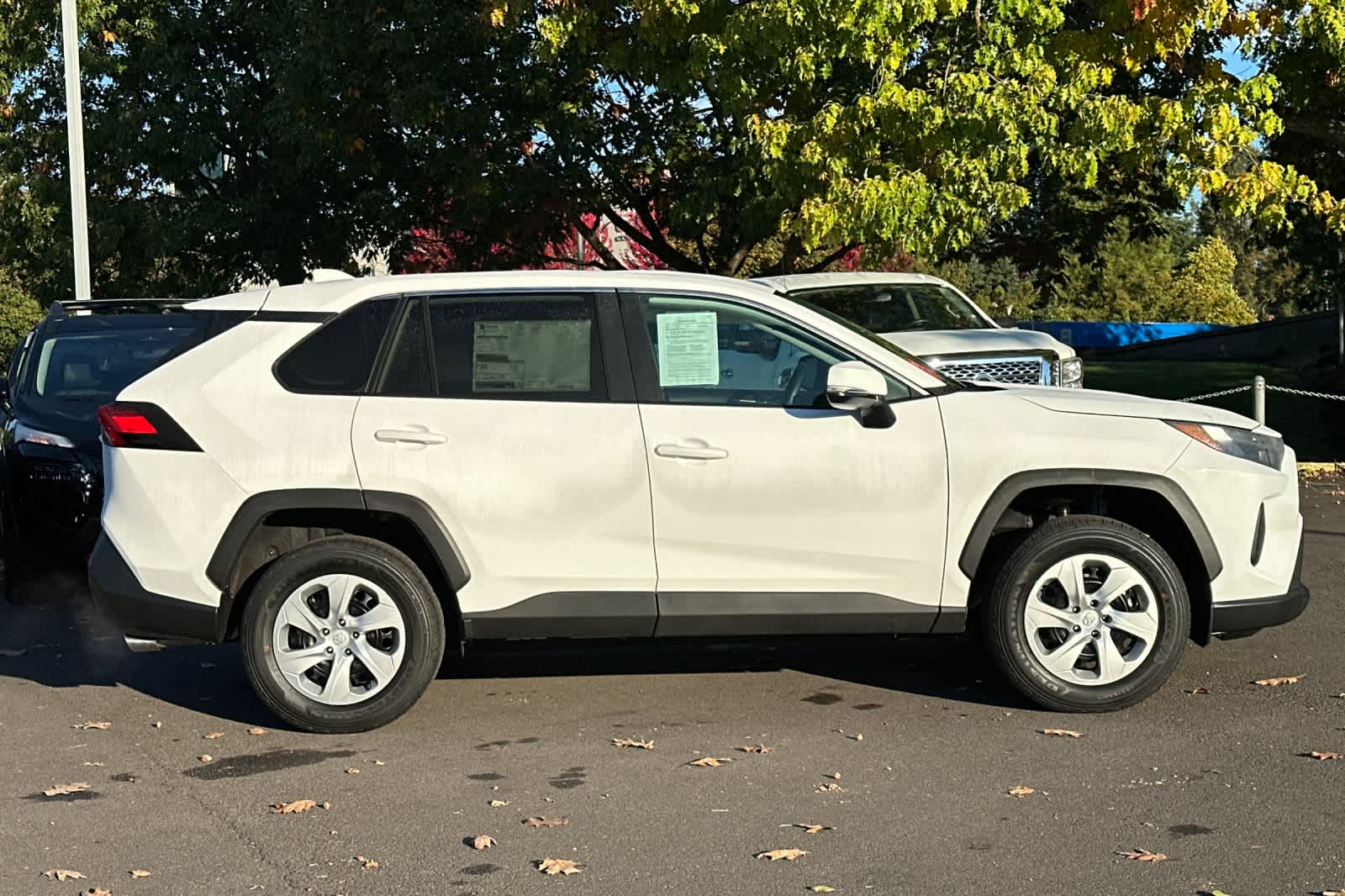 Thumbnail: 2025 Toyota RAV4 - 8