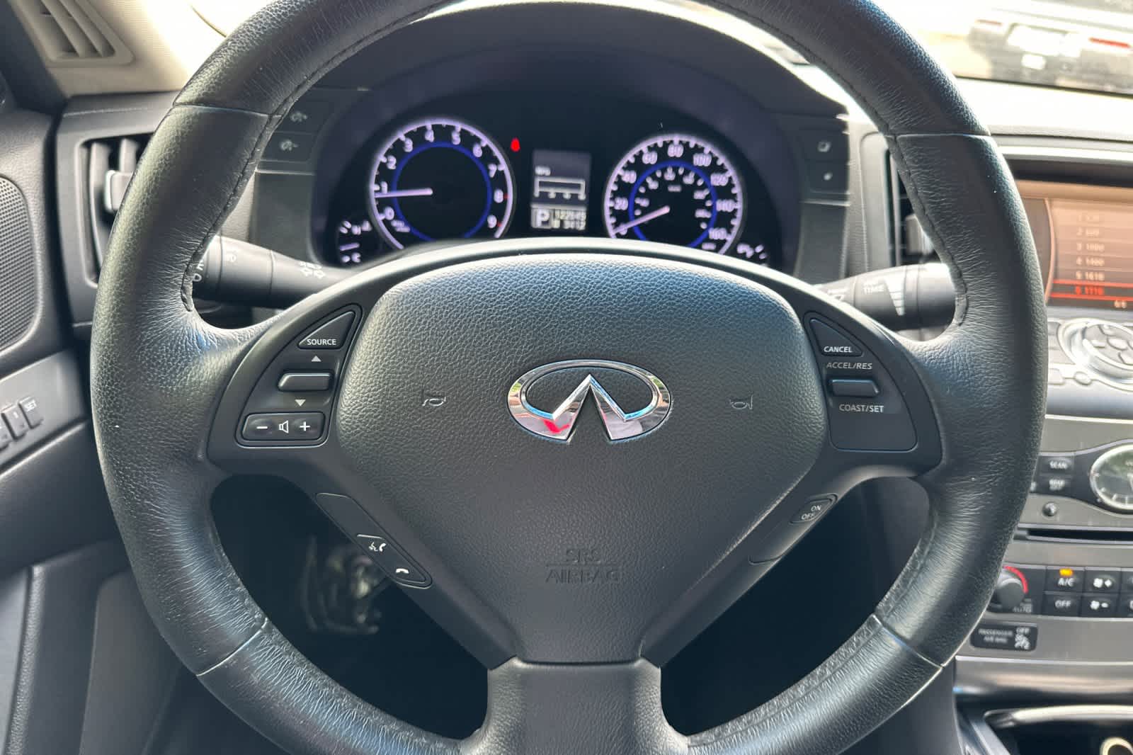 Thumbnail: 2012 INFINITI G37 - 22