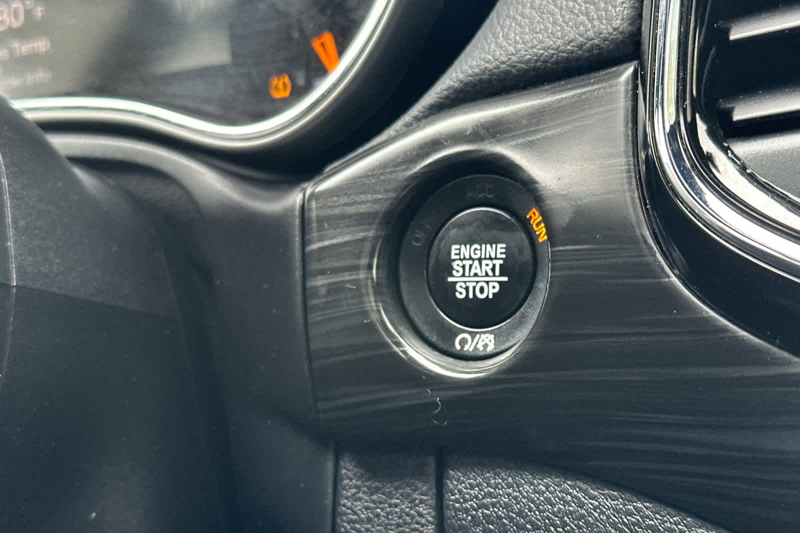 Thumbnail: 2019 Jeep Grand Cherokee - 22