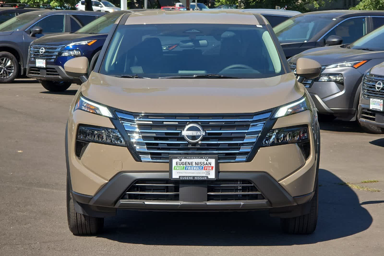 Thumbnail: 2025 Nissan Rogue - 10