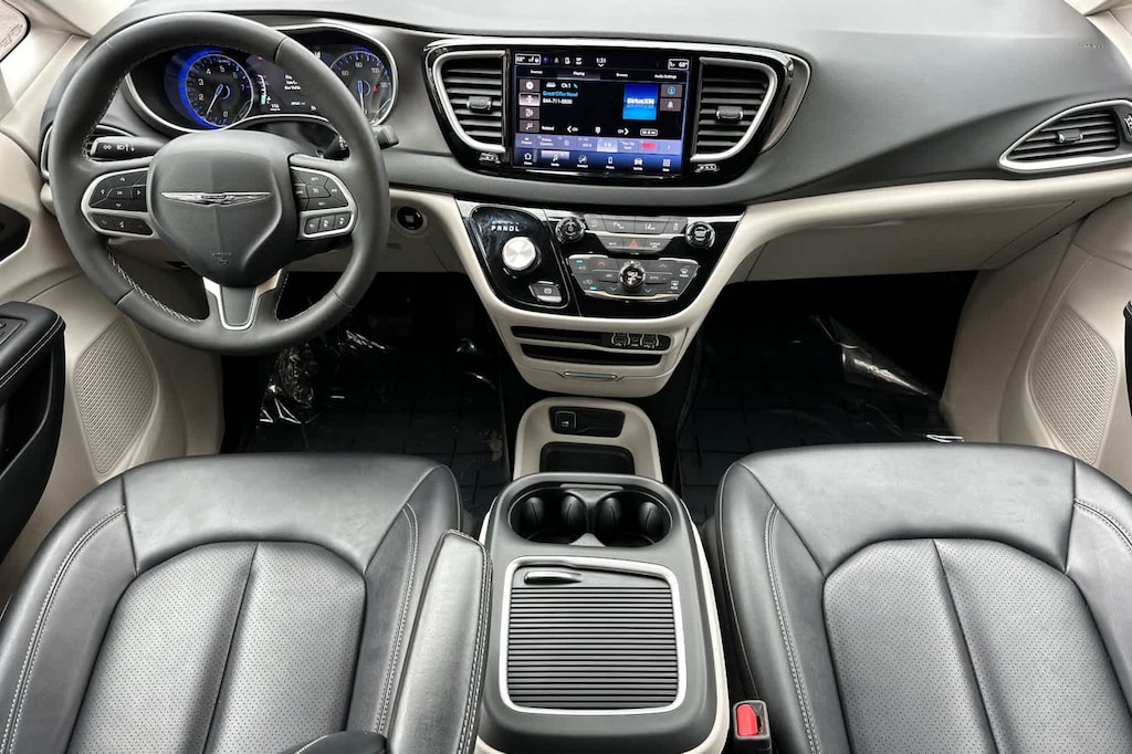 Used 2024 Chrysler Pacifica Touring L Van Passenger Van