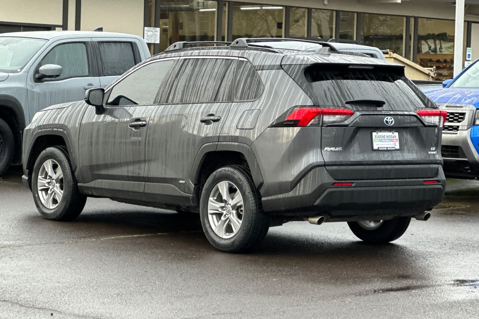 Thumbnail: 2022 Toyota RAV4 - 6