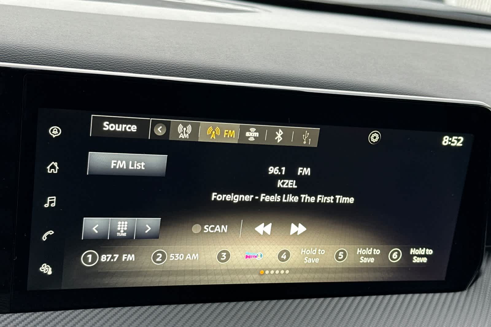 Thumbnail: 2025 Nissan Kicks - 18