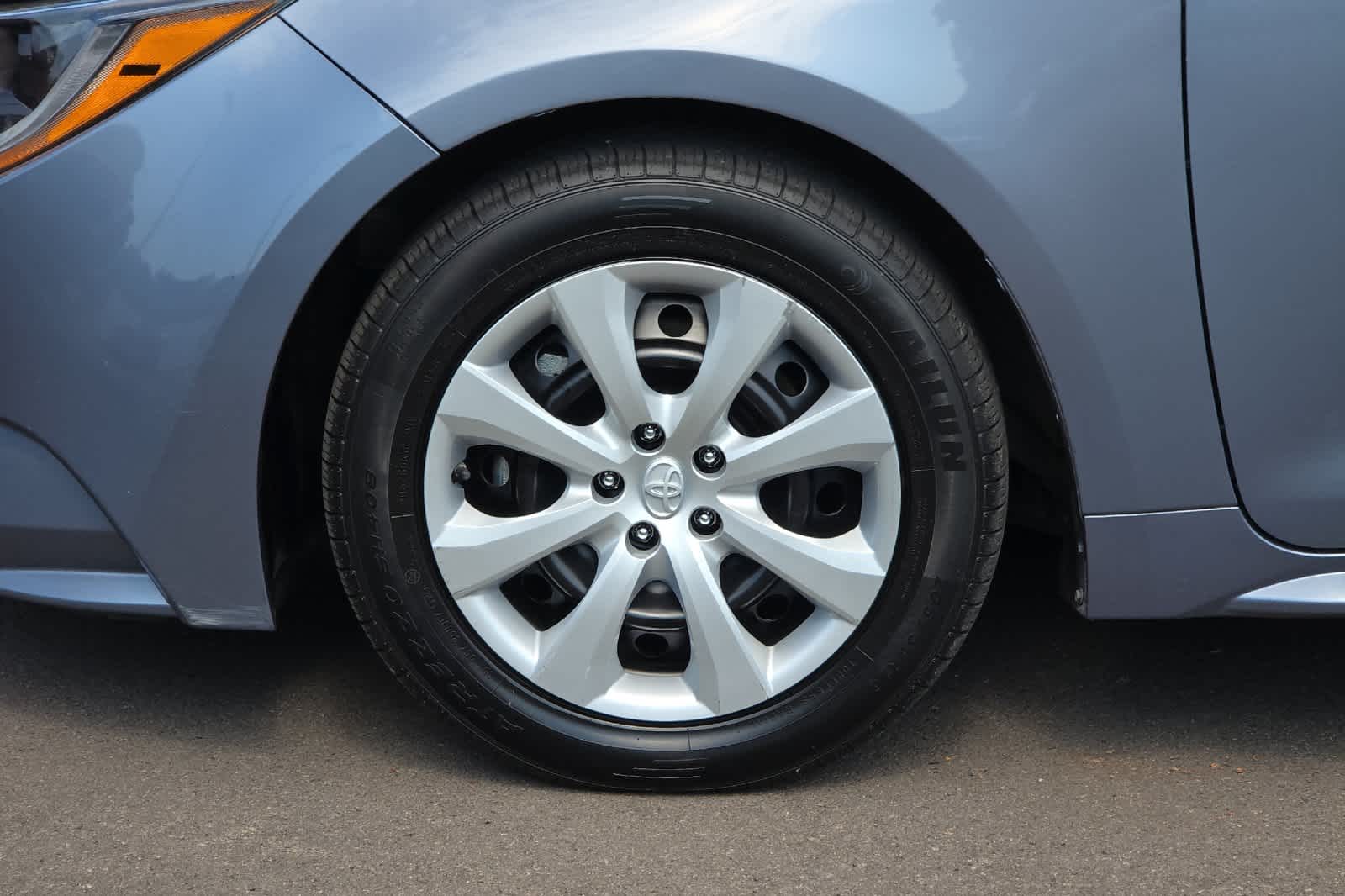 Thumbnail: 2022 Toyota Corolla - 24