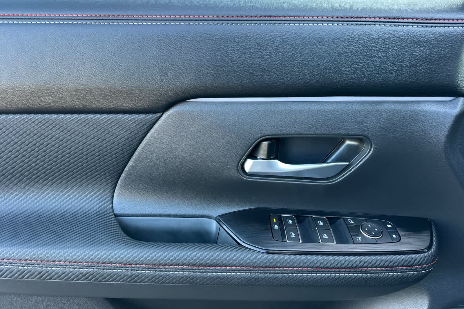 Thumbnail: 2025 Nissan Kicks - 12