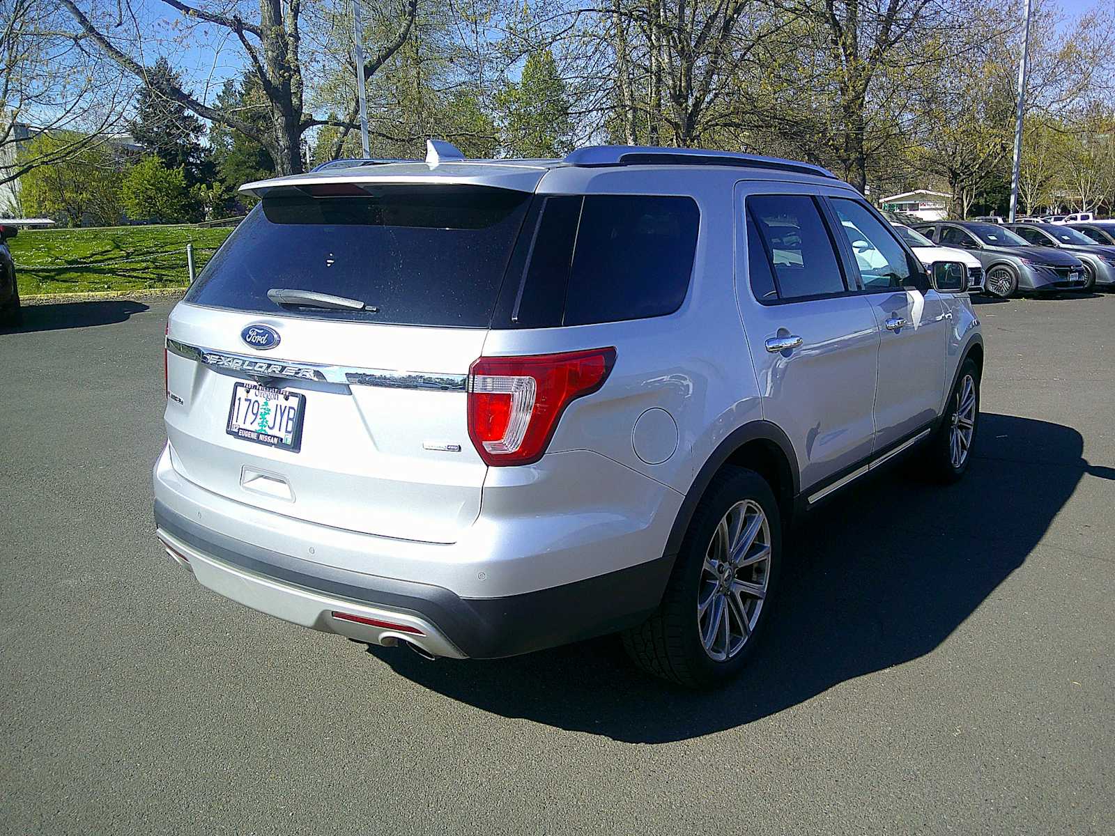Thumbnail: 2016 Ford Explorer - 5