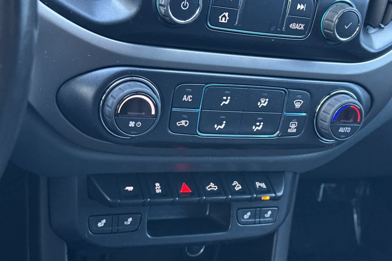 Thumbnail: 2019 Chevrolet Colorado - 18