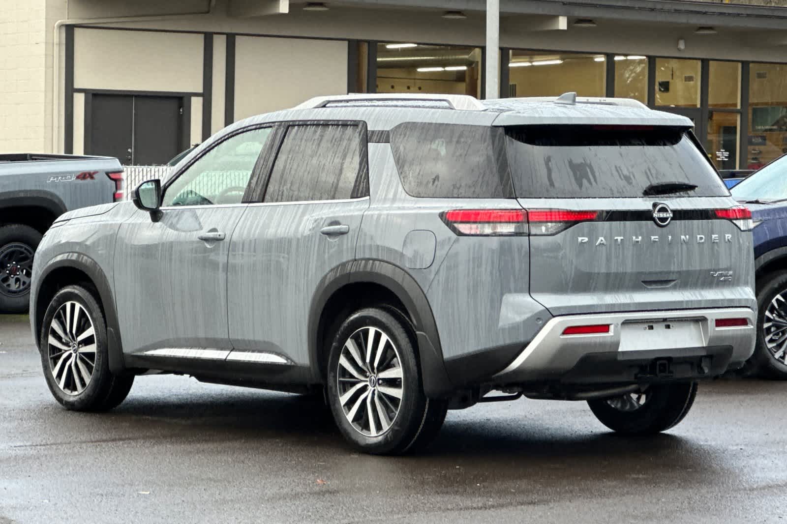 Thumbnail: 2025 Nissan Pathfinder - 6