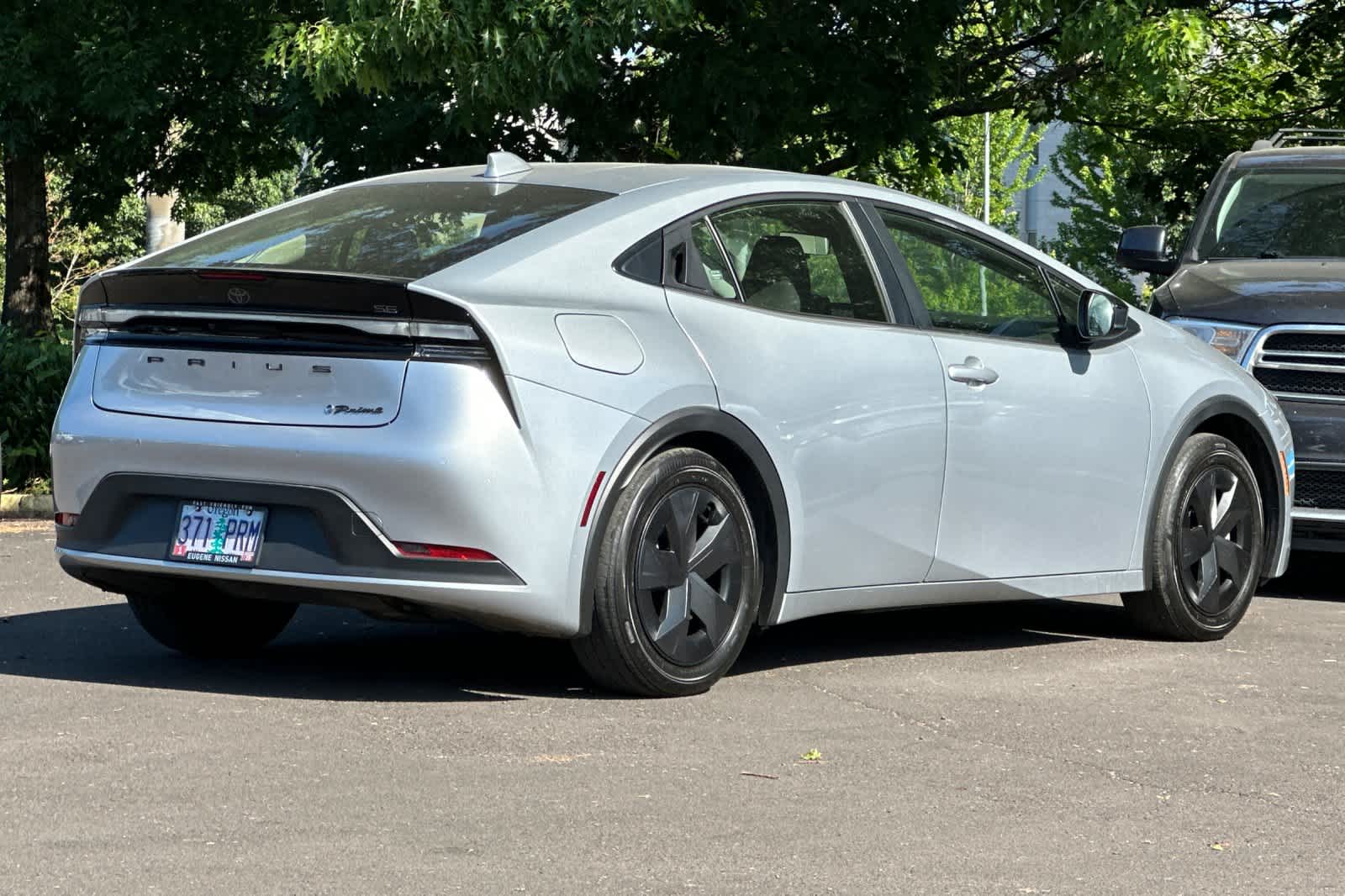 2024 Toyota Prius Prime SE photo 2