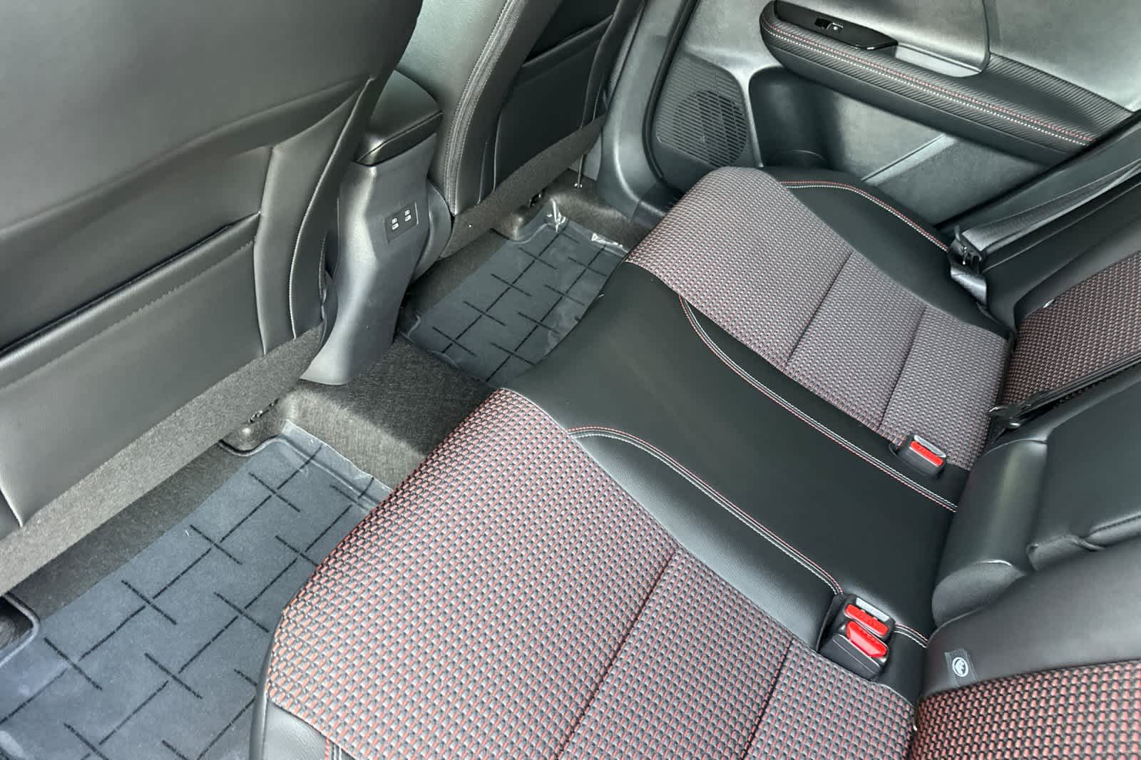 Thumbnail: 2025 Nissan Kicks - 4