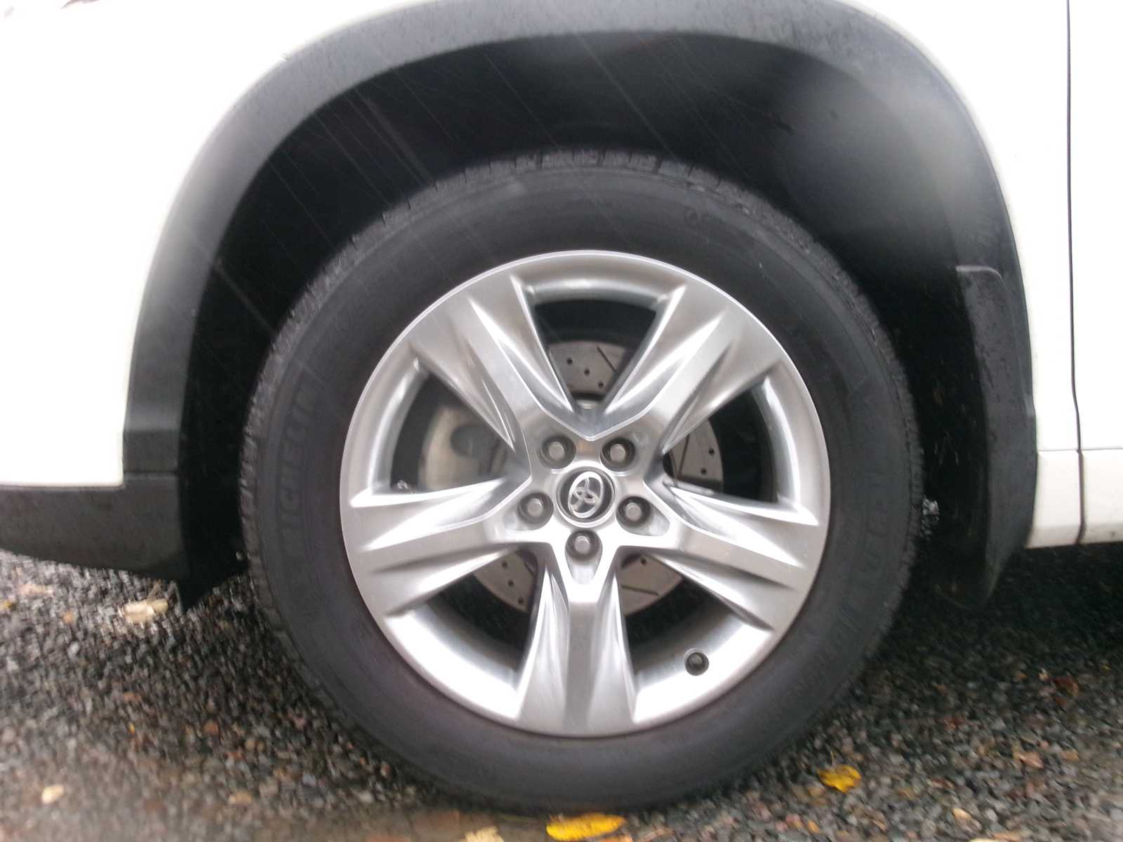 Thumbnail: 2017 Toyota Highlander - 9