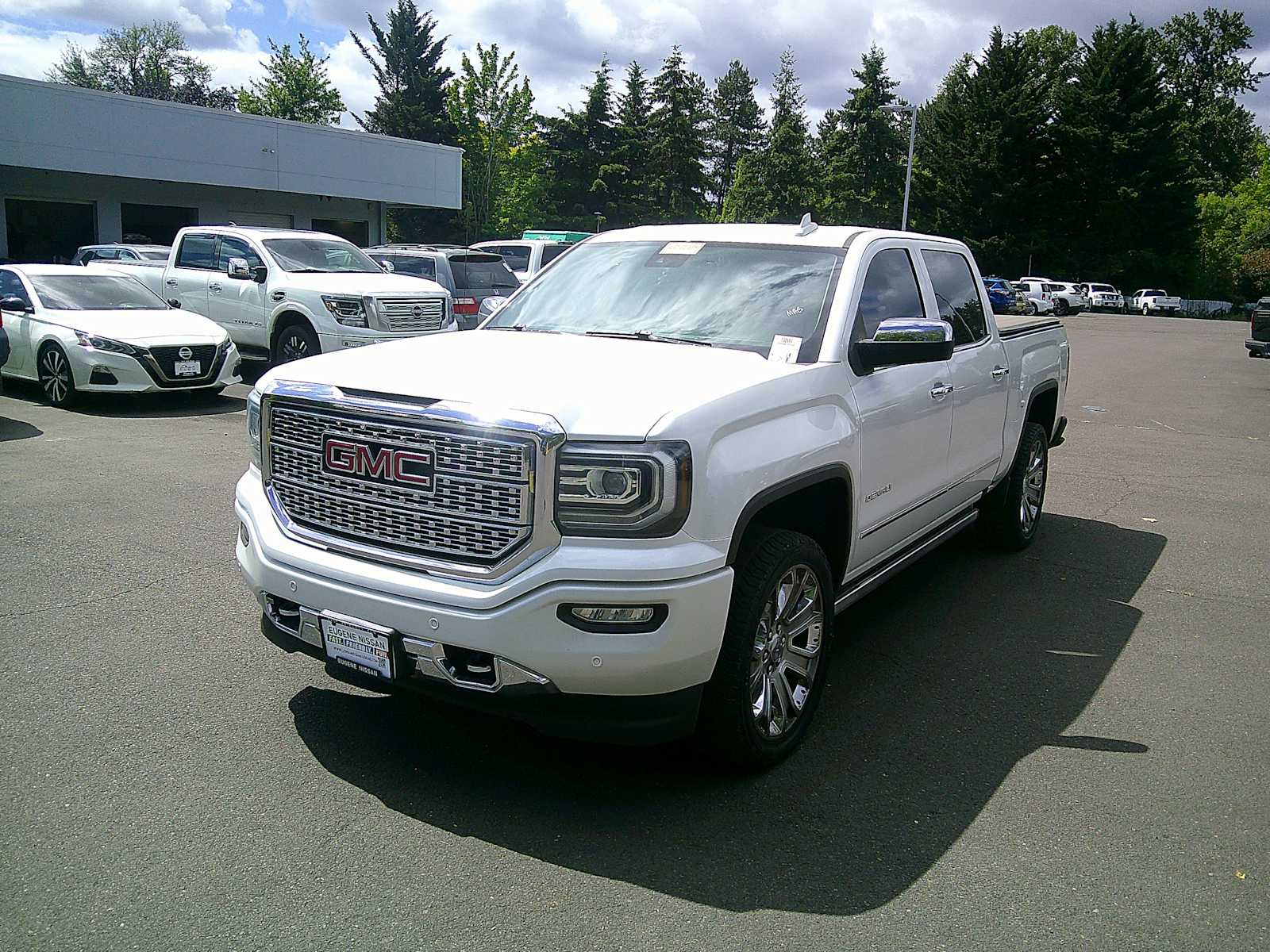 2017 GMC Sierra 4WD Crew Cab Short Box's photo
