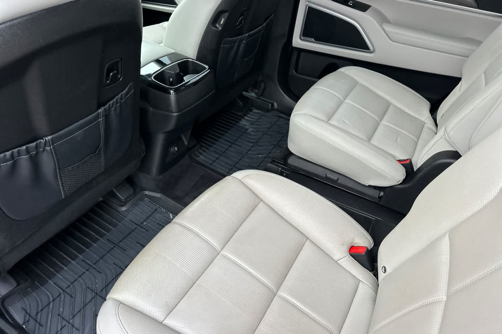 Thumbnail: 2022 Kia Telluride - 4