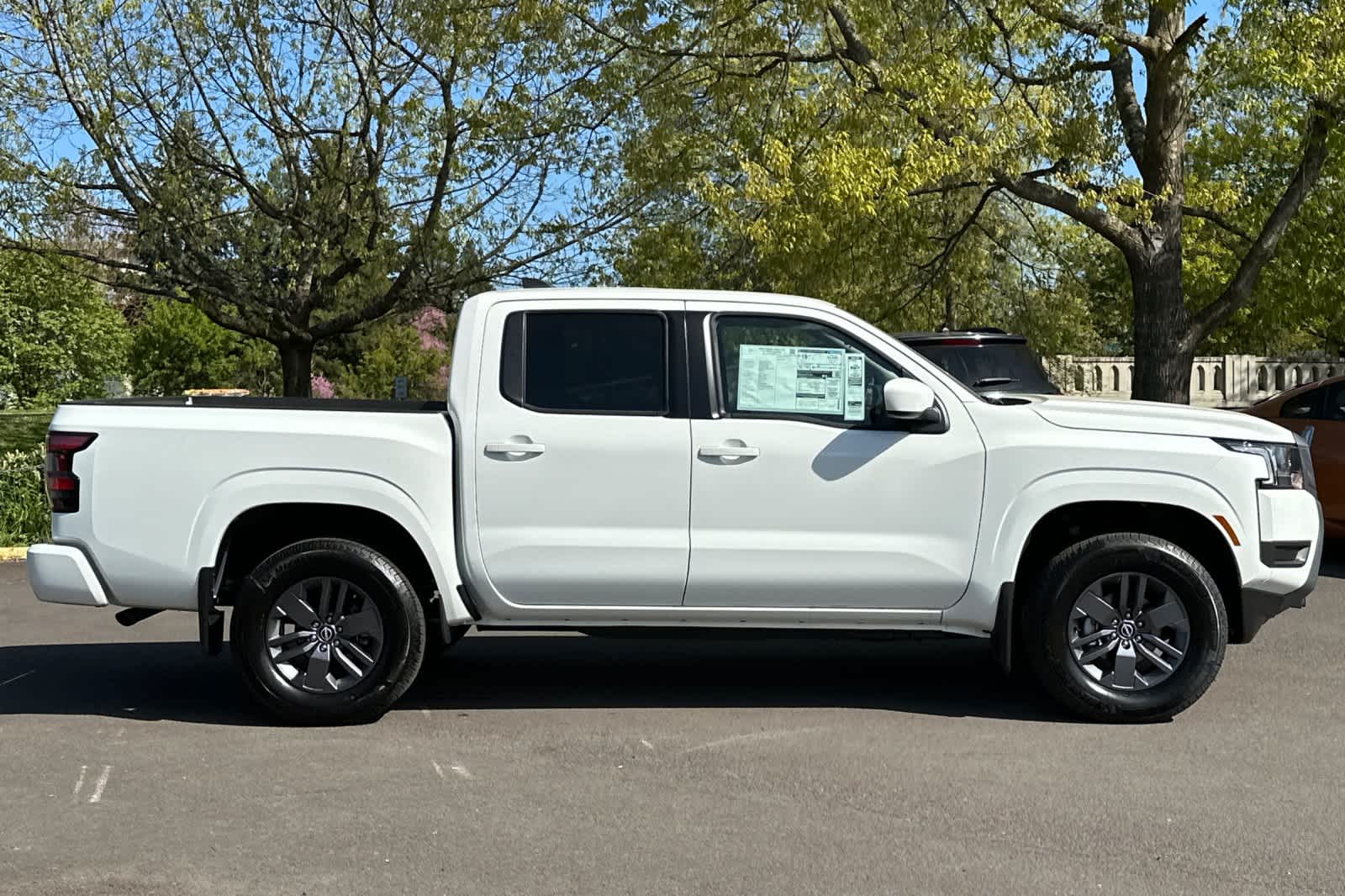 Thumbnail: 2025 Nissan Frontier - 8