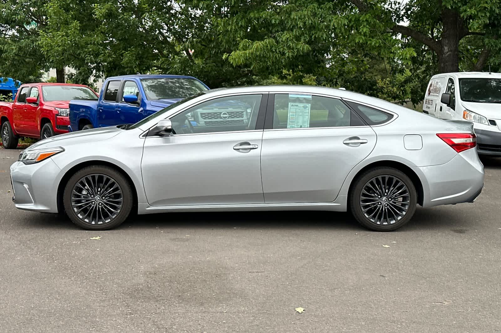 Thumbnail: 2018 Toyota Avalon - 5