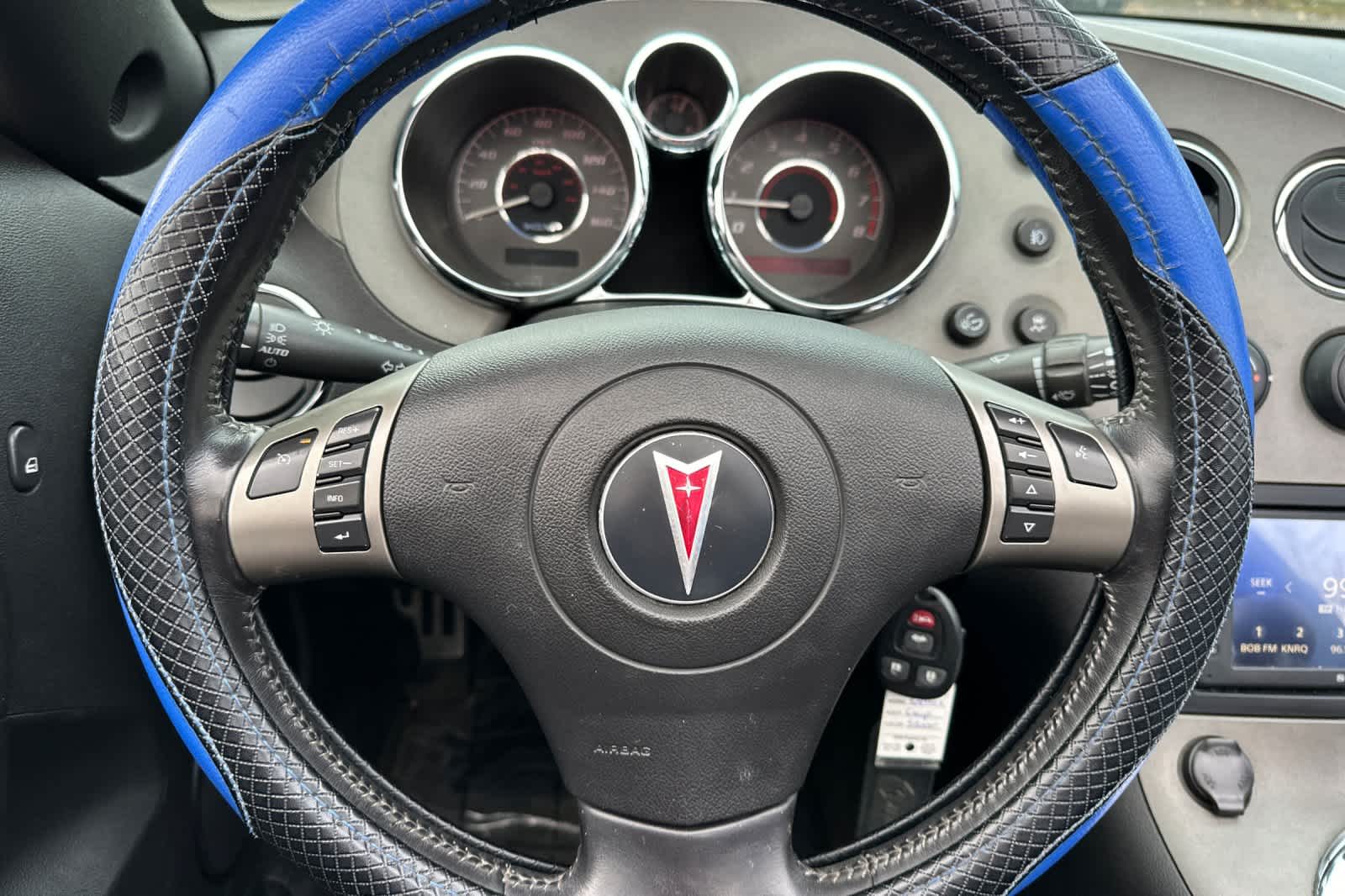 Thumbnail: 2007 Pontiac Solstice - 22