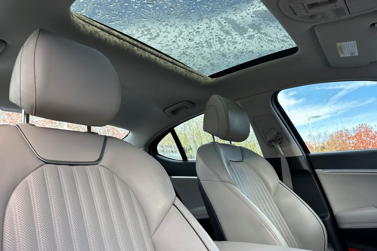 Thumbnail: 2019 Genesis G70 - 16