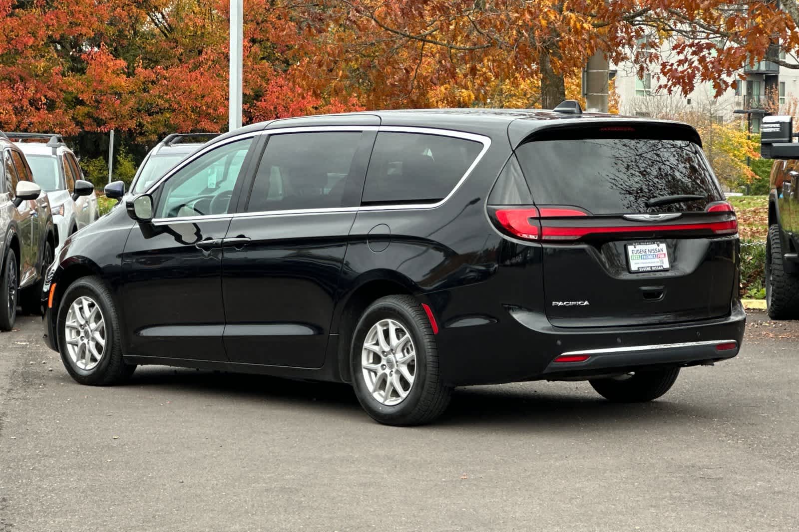 Thumbnail: 2024 Chrysler Pacifica - 6