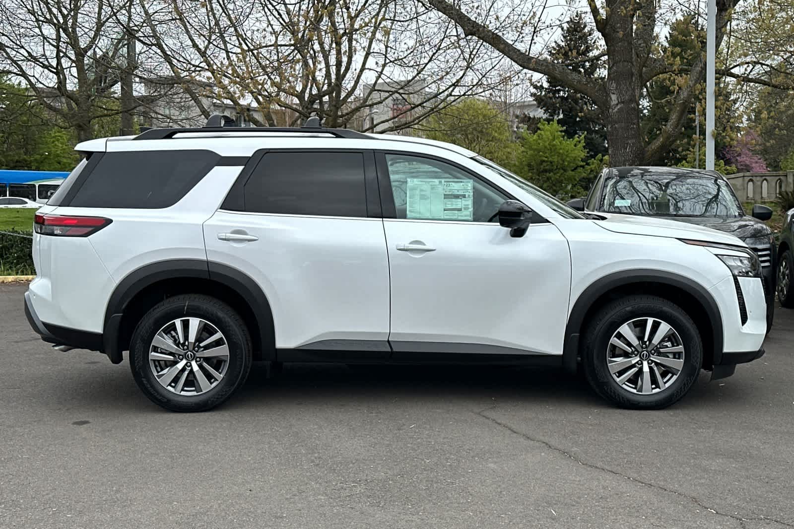 Thumbnail: 2026 Nissan Pathfinder - 8